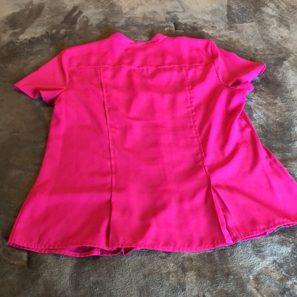 Women’s size medium Dana Buchman pink polyester button down shirt - Picture 8 of 8